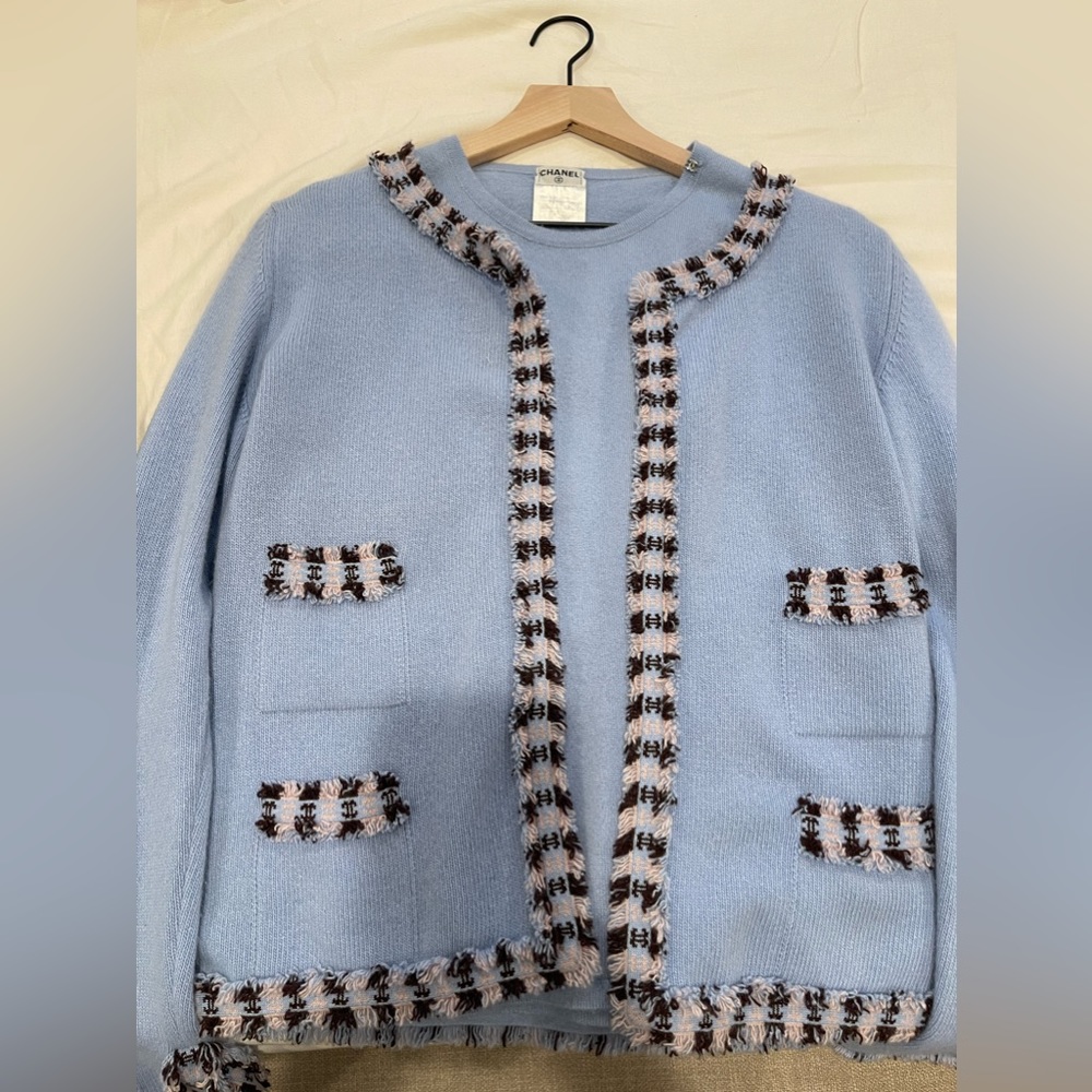 NWT CHANEL Size 42 - 100% Cashmere, Cardigan & Tank Top Sweater Set.